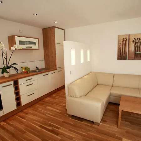 Apartment Ferienwohnung An Der Cyriaksburg