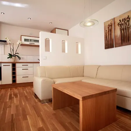 Apartment Ferienwohnung An Der Cyriaksburg *